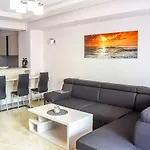 Daire Sns In Sophia Mamaia