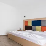Apartment Sns In Sophia Mamaia