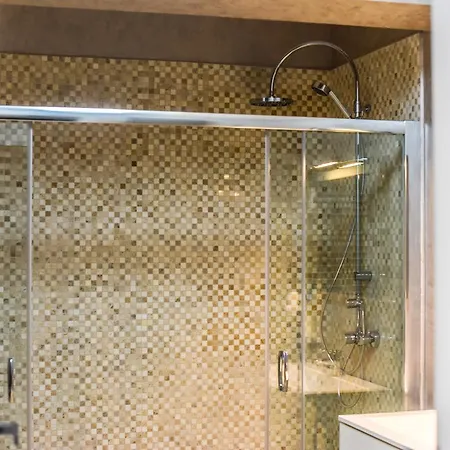 Sns In Sophia Apartment Mamaia