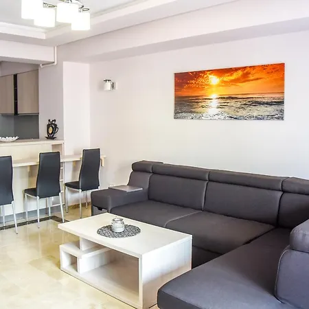 Apartment Sns In Sophia Mamaia
