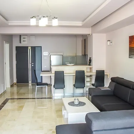 Sns In Sophia Apartment Mamaia