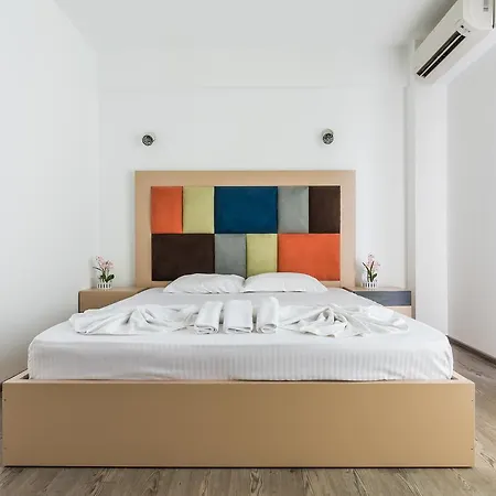 Sns In Sophia Apartment