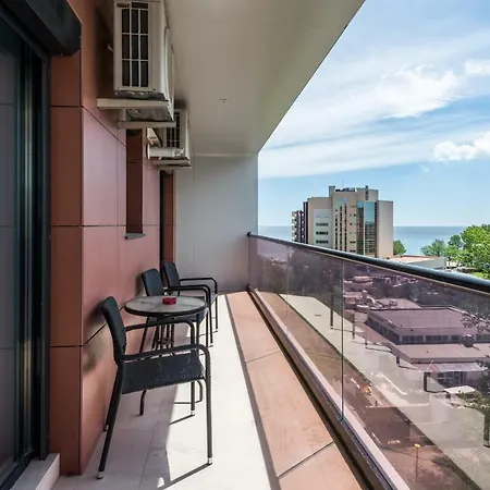 Sns In Sophia Mamaia