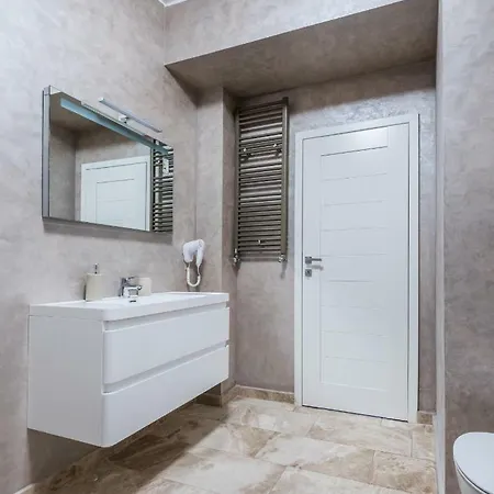 Sns In Sophia Apartment Mamaia