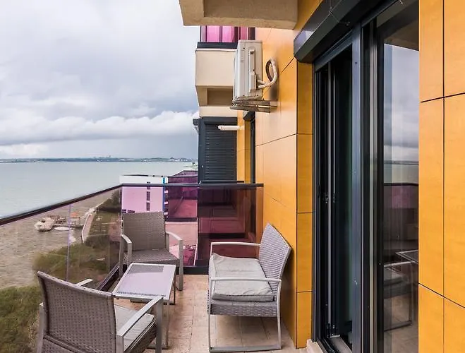 Sns In Sophia Mamaia